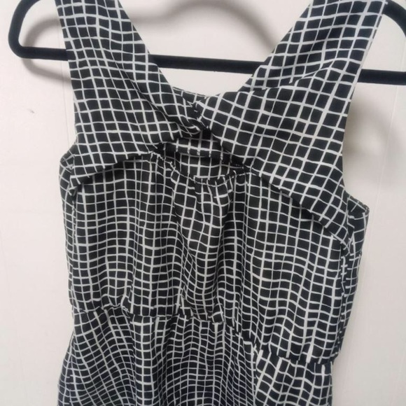 Gap sleeveless top - Picture 2 of 4